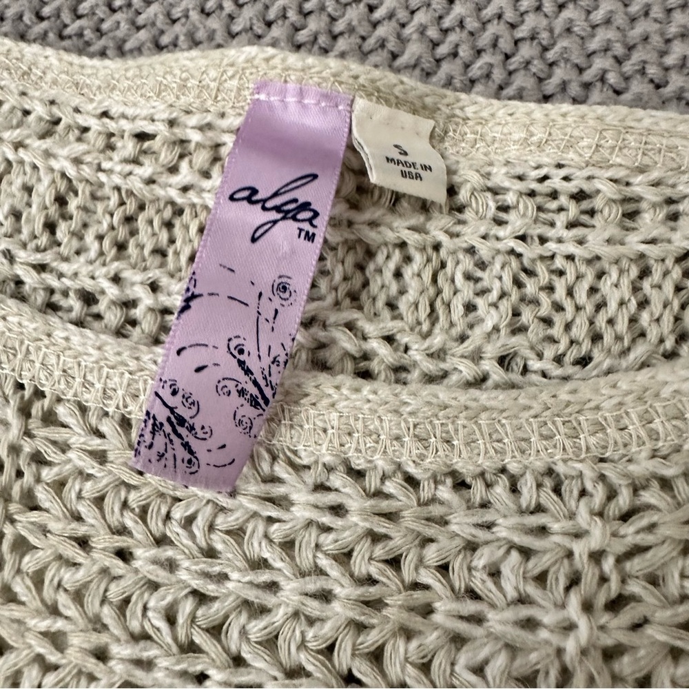 3/$20 ALGA Loose Fit Cream Beige Sweater - Picture 4 of 9